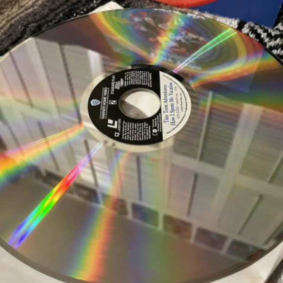 RARE Tiny Toon Adventures: How I Spent My Vacation (1991) - Laserdisc - Picture 5 of 6